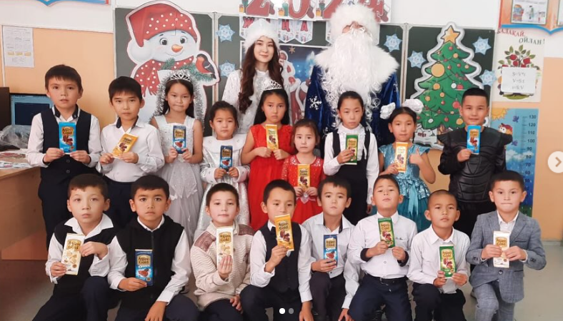 “Қош келдің, Жаңа жыл” тақырыбында 2“А” сыныптары тәрбие сағатын өткізді.