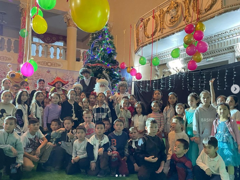 “Өмірдi өзгертетiн армандар” атты балаларға арналған жаңа жылдық кеш.