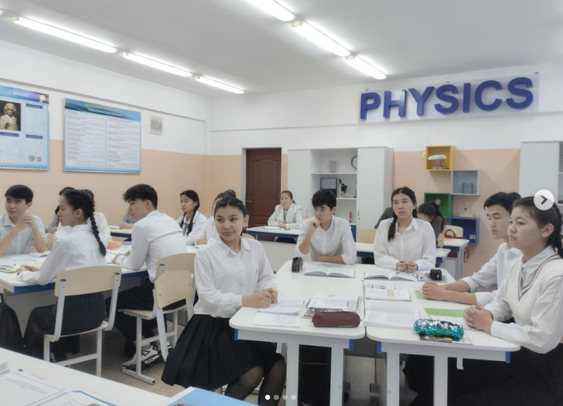 “Еркін елдің ертеңі - кемел білім мен ана тілінде” тақырыбында