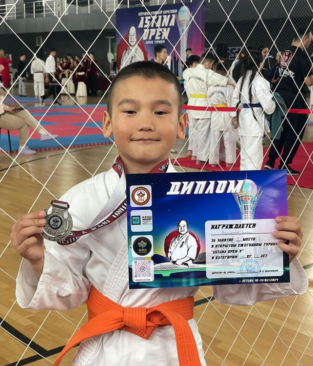 3 “Б”сынып оқушы Абдимуратов Алинур