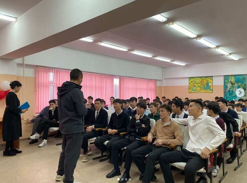 9, 10, 11 сыныптар арасында “Вандализм” тақырыбында жиналыс өткiзiлiп, түсiндiру жұмыстары жүргізілді.